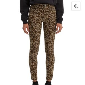 Levi's Women's 720 Animal Printed Super Skinny Jeans